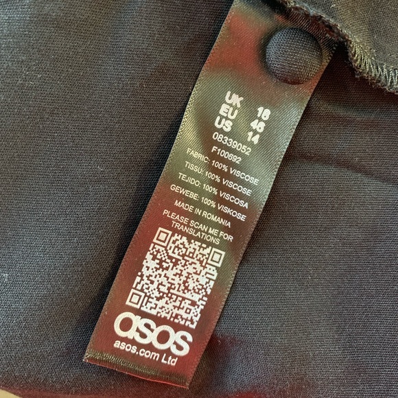 NWT ASOS Curve Size 14 black long dress, adjustable straps, button details - Picture 8 of 8